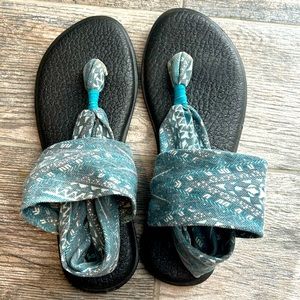 Sanuk Yoga Sling Sandle size 8